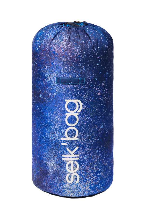Thousand Star Hotel        (Hotel Mil Estrellas) - Selk'bag - The Original Wearable Sleeping Bag